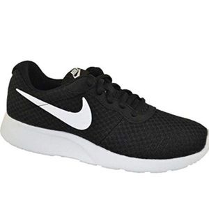 Nike Tanjun Running Shoes